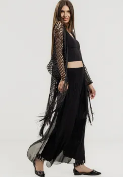 Poncho negru din plasa cu fir auriu si franjuri lungi imagine