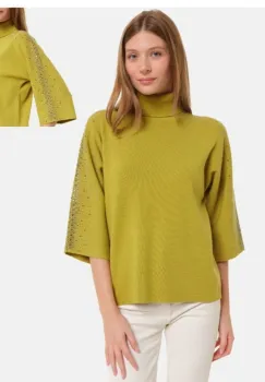 Pulover cu pietricele argintii, cu guler inalt si maneca 3 4, din tricotaj fin, verde olive imagine