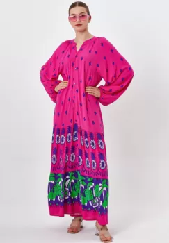 Rochie camasa cu imprimeu, pe fond fucsia, din vascoza imagine