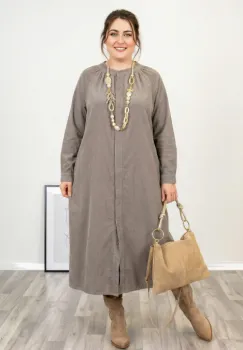 Rochie camasa din catifea reiata, croiala lejera si design versatil, bej inchis imagine