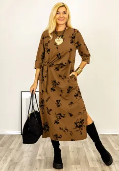 Rochie cu nod intr-o parte imprimata cu flori embosate si catifelate, din jerseu de bumbac camel imagine