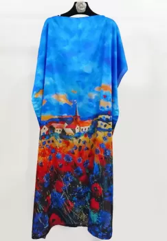 Rochie de plaja lunga tip poncho din matase cu peisaj cu maci pe fond albastru imagine