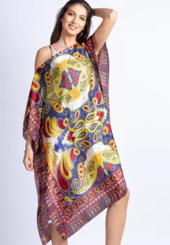 Rochie de plaja tip poncho din matase cu imprimeu arabesque pe fond bordo - albastru imagine