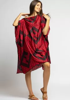 Rochie de plaja tip poncho din matase imprimat cu model geometric rosu si negru imagine