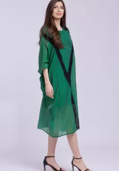 Rochie fluture, oversize verde, cu Y decorativ negru imagine