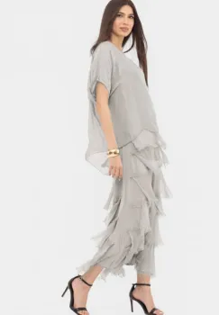 Rochie gri deschis din matase si vascoza cu  volane franjurate suprapuse imagine