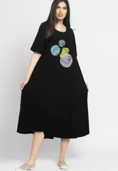 Rochie lunga A-line, neagra, cu imprimeu chip stilizat imagine