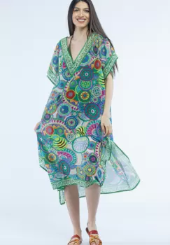 Rochie lunga de plaja tip poncho cu imprimeu mandale in nuante de verde imagine