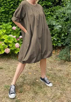 Rochie midi gogosar cu dantela, din poplin de bumbac, bej inchis imagine