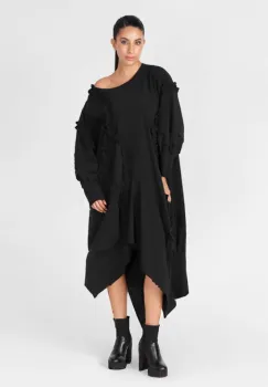 Rochie neagra in colturi cu maneci bufante si aplicatii volane, oversize imagine