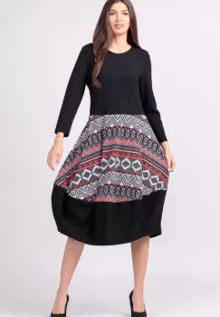 Rochie neagra, lalea, din jerseu, cu imprimeu geometric cu rosu imagine