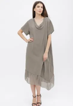 Rochie oversize usor asimetrica A-line, din in cu guler si volan din matase, bej inchis imagine