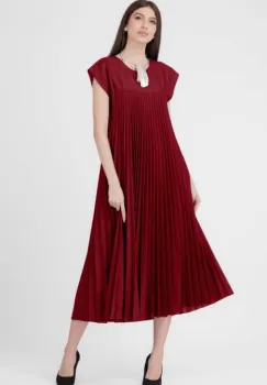 Rochie plisata  A-line lunga, material fin si usor creponat, bordo imagine