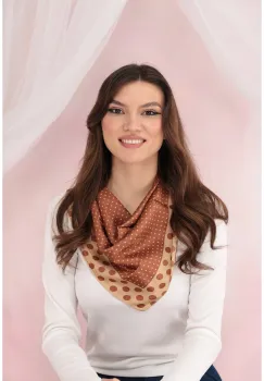 Esarfa patrata din matase satinata maro-bej cu imprimeu cu buline imagine