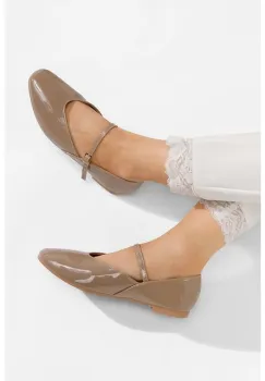 Balerini dama Cinda kaki imagine