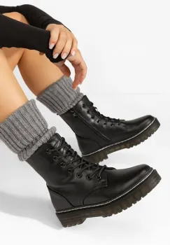 Bocanci dama Janise negri imagine