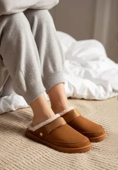 Saboti dama Aurivis camel imagine