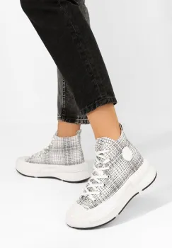 Tenisi inalti dama Candya albi imagine