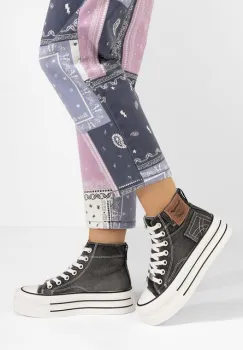 Tenisi inalti dama Kenya negri imagine